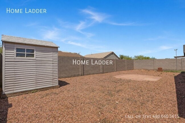 Building Photo - 10452 W Arivaca Dr