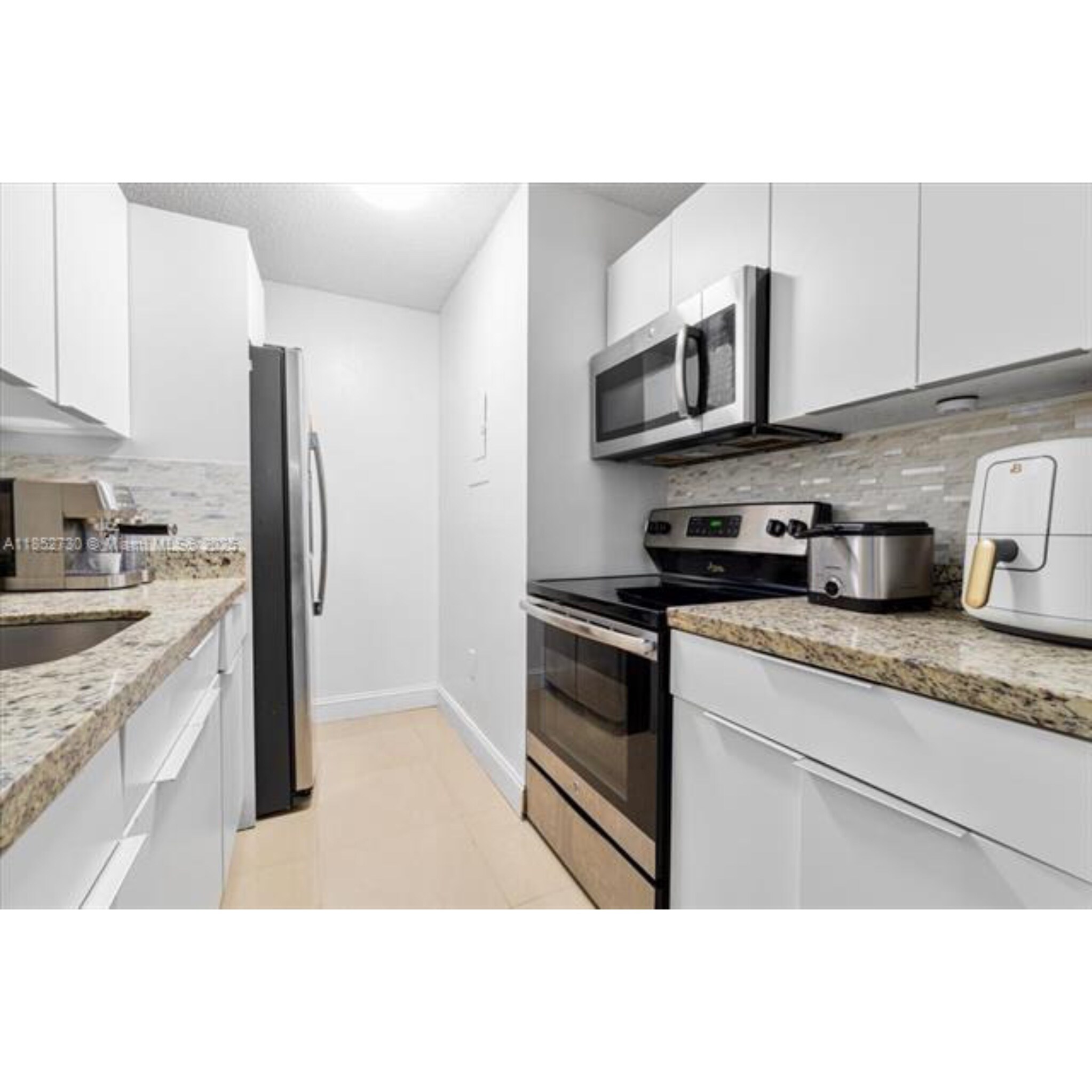 Building Photo - 7419 SW 152nd Ave