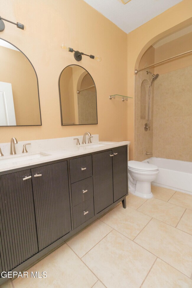 Building Photo - 4744 Excalibur Dr