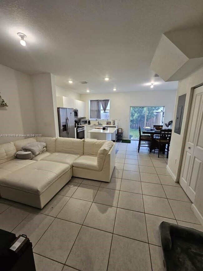 Building Photo - 12108 NW 24th Ct