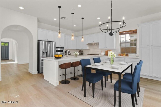 Building Photo - 9356 E Horseshoe Bend Dr