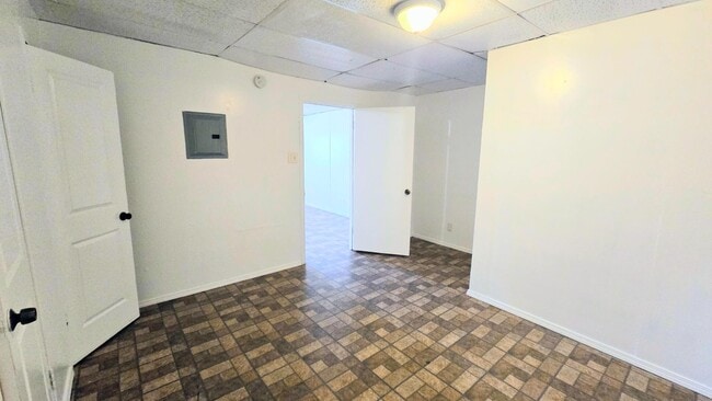 Building Photo - 315 Gaiety Ln