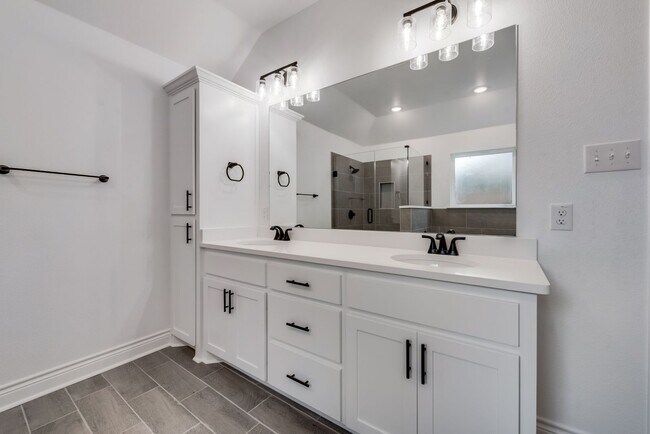 Building Photo - A must see New Build home in Greenville!