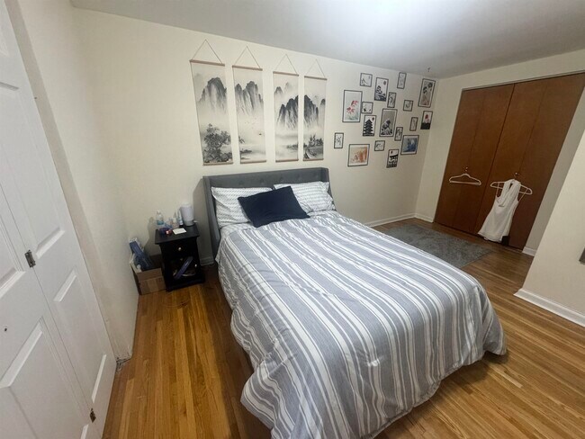 Building Photo - 450 7th St