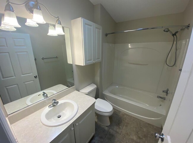 Building Photo - 1031 Pinewood Pl