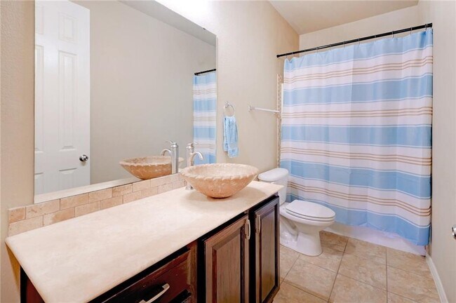 Building Photo - 2605 Tumbling River Dr