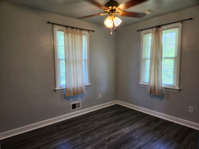 Building Photo - S BATTLEFIELD BLVD FOR RENT!!