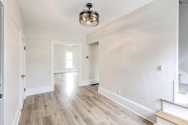 Building Photo - 291 S Main St