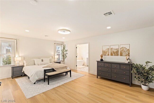 Building Photo - 4045 W Mardon Ave