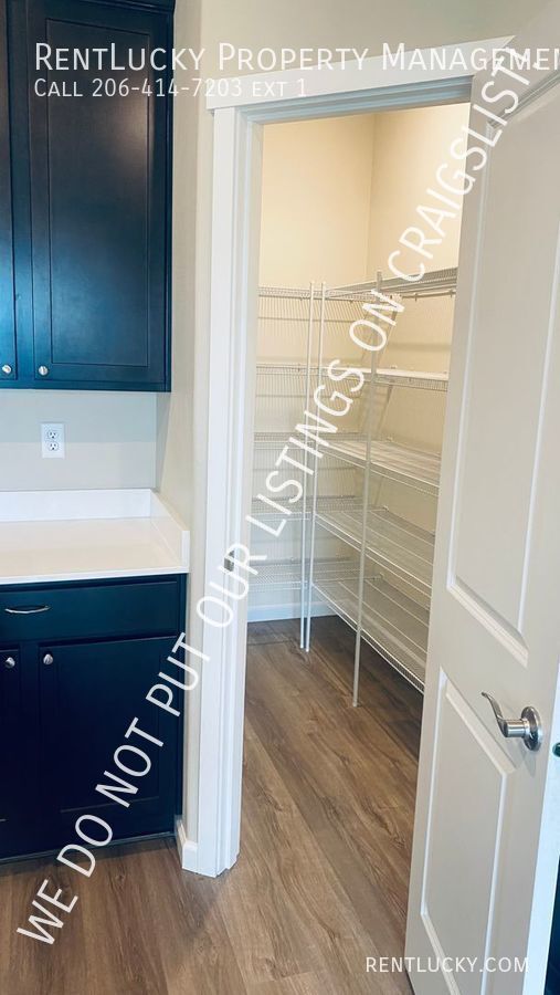 Building Photo - 4508 Sand Dollar Dr
