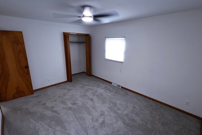 Building Photo - 1702 Leighton Ave