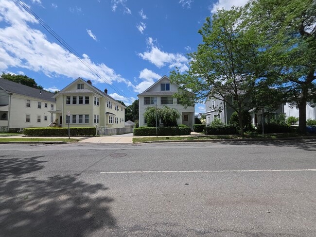 Building Photo - 97 White St