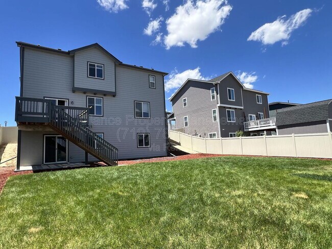 Building Photo - 10051 Ledgestone Terrace