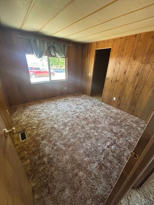 Building Photo - Great Single level Home!