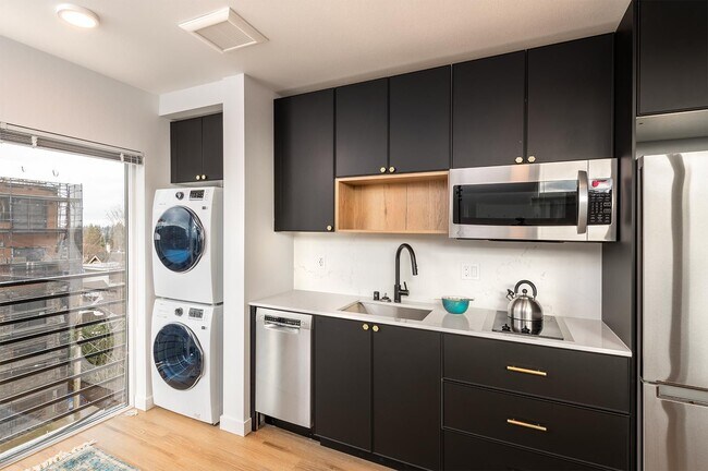 Interior Photo - Cypress Greenwood