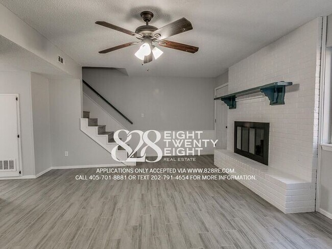 Building Photo - *AVAILABLE NOW!* Spacious 3 Bed/2.5 Bath Condo in East Norman!