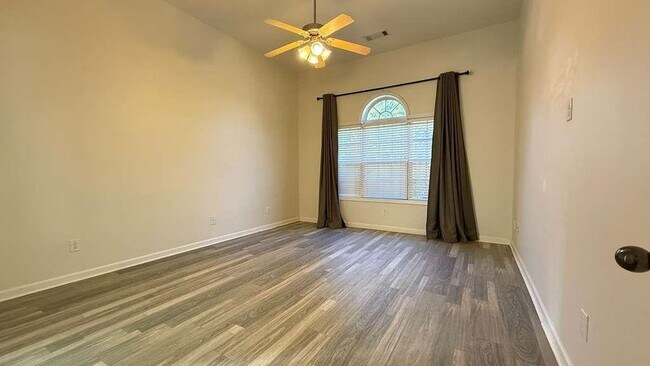 Building Photo - 6423 Grand Hickory Dr