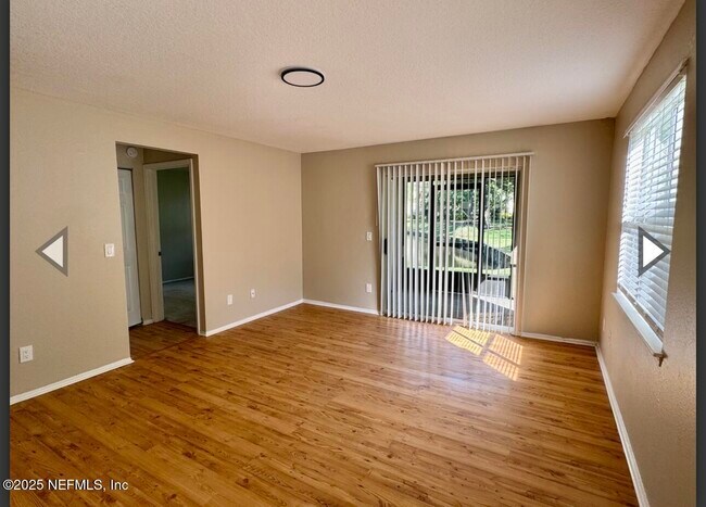 Building Photo - 11 Arbor Club Dr