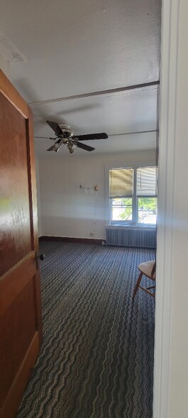 Building Photo - 361 Lakeside Ave