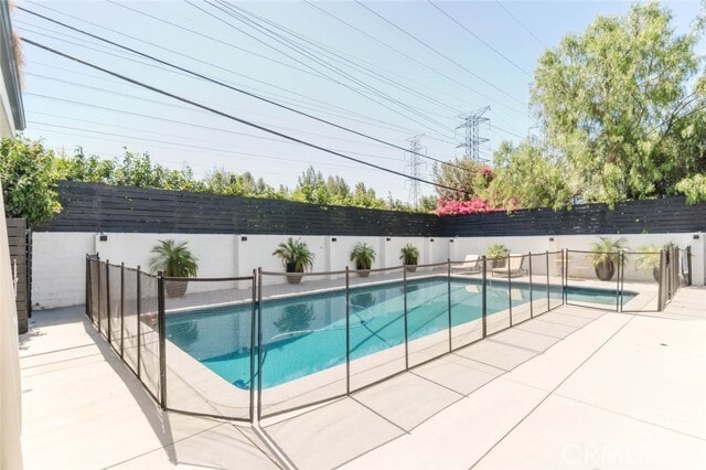 Building Photo - 11072 Chimineas Ave