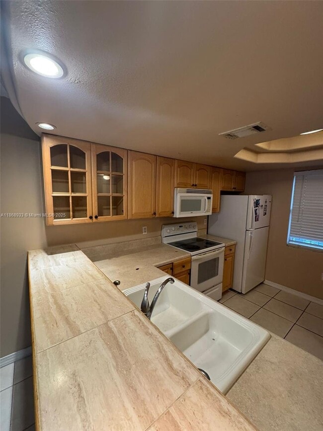 Building Photo - 5040 Terrace Palms Cir