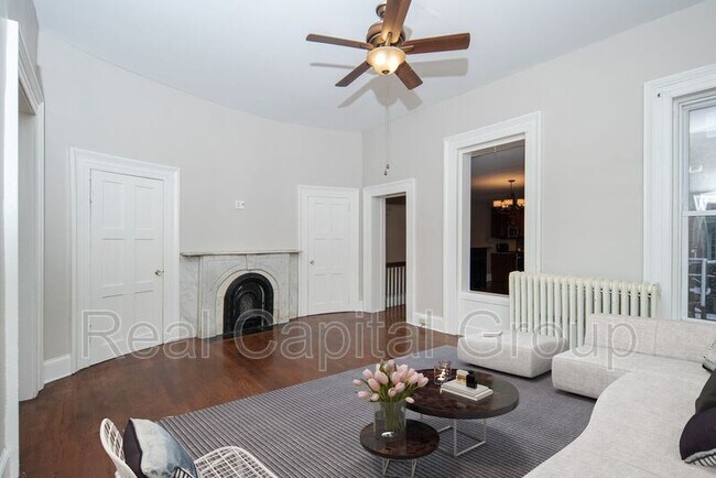 Building Photo - 347 Hudson Ave