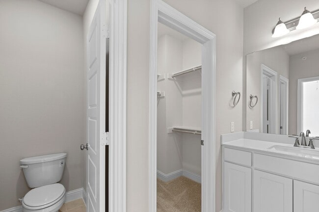 Building Photo - New Stunning Townhouse for Rent!