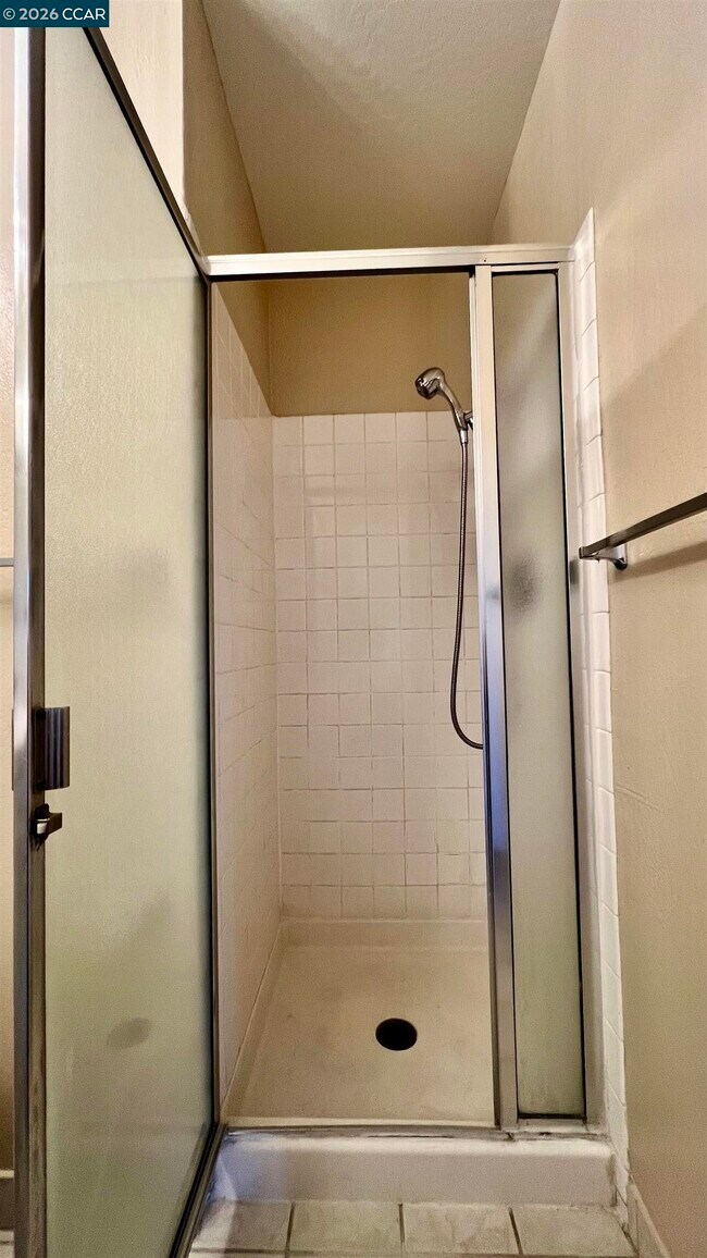 Building Photo - 2828 Royal Ann Ln