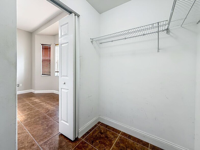 Building Photo - 20626 Longleaf Pine Ave