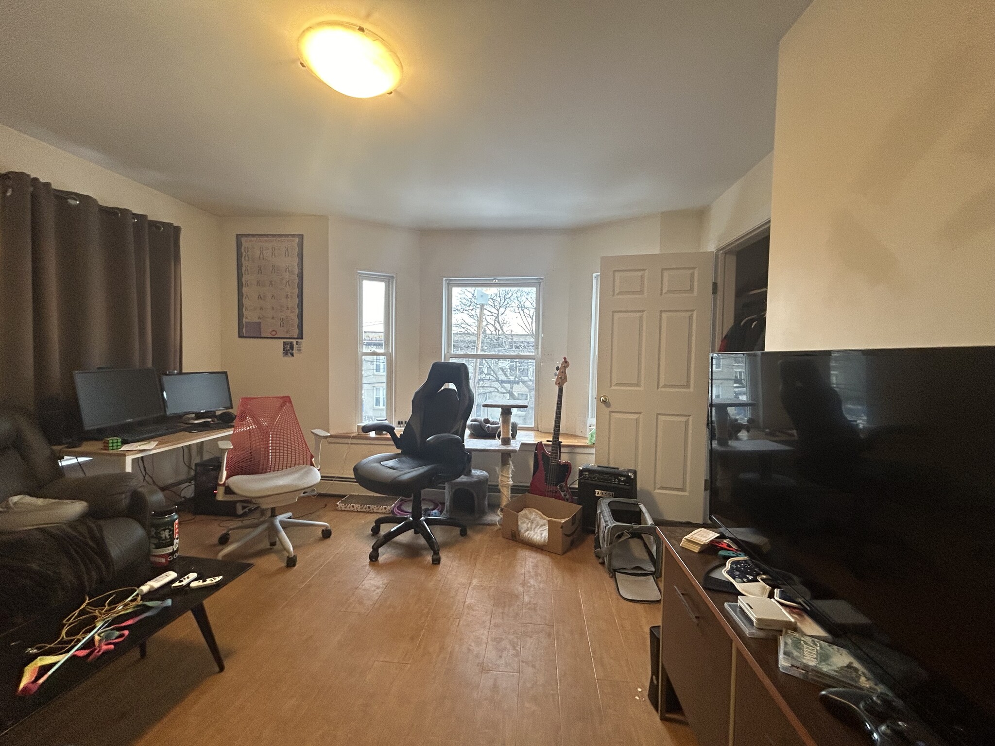 Building Photo - 67 Ashford St