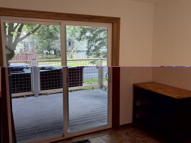 Building Photo - 925 Sky Ridge Dr