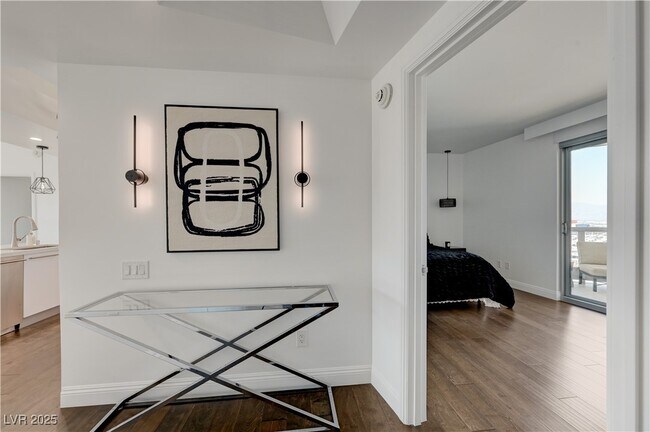 Building Photo - 222 Karen Ave