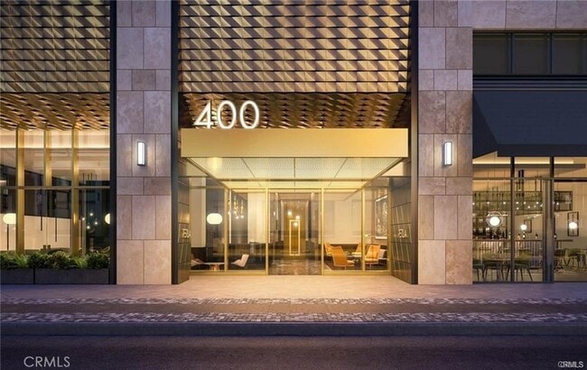 Building Photo - 400 S Broadway