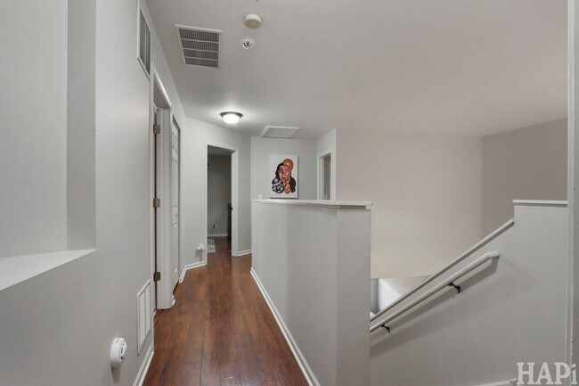 Building Photo - 750 Dillon Ct