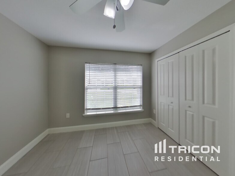 Building Photo - 3140 Tiburon Ln