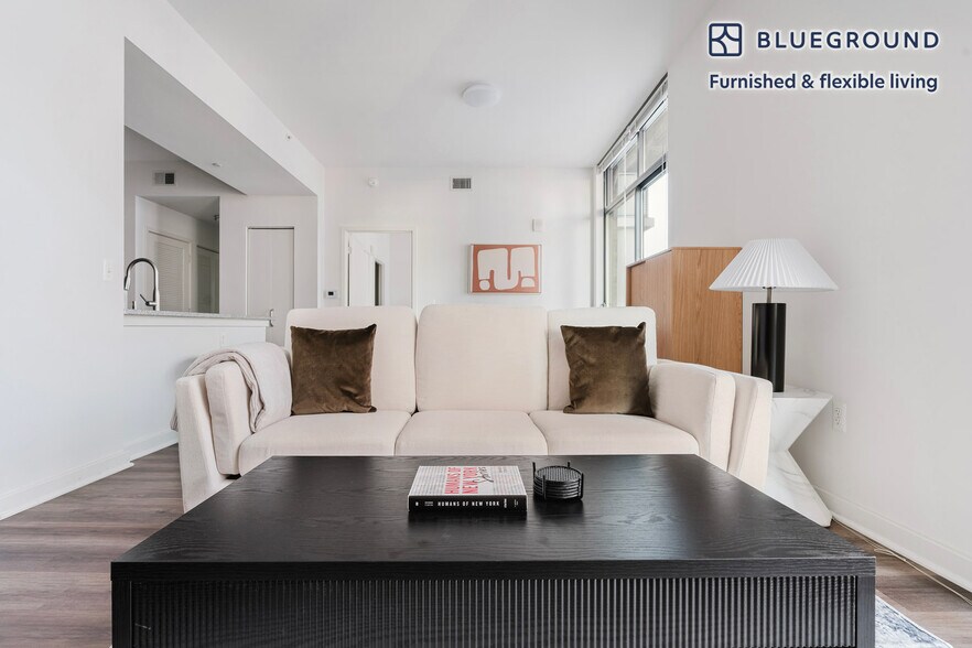 Building Photo - 4918 St Elmo Ave