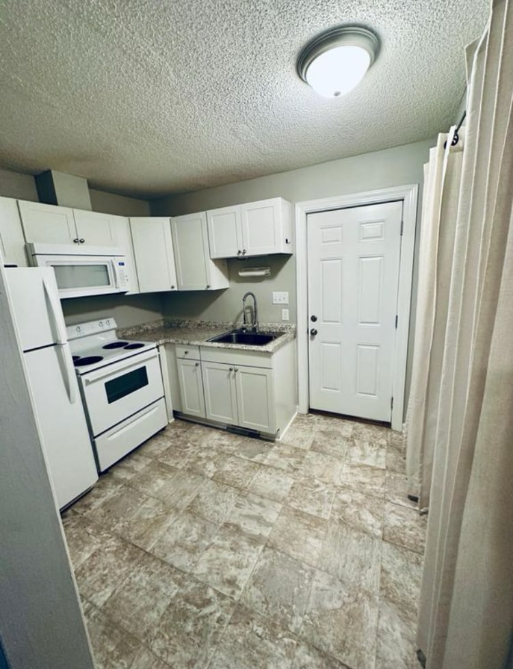 Building Photo - 103 Juniper Ln