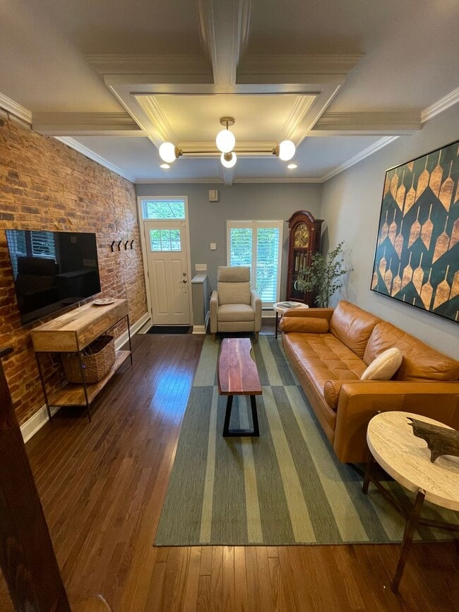 Building Photo - Recently Renovated 3 Bed / 3.5 Bath Luxury Home Near Patterson Park with Parking!