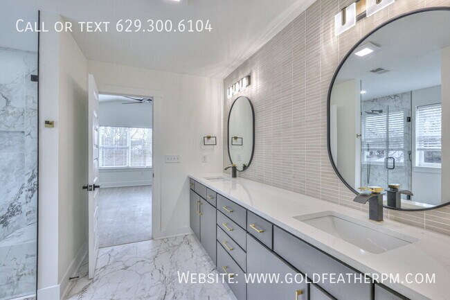 Building Photo - 402B E Trinity Ln-