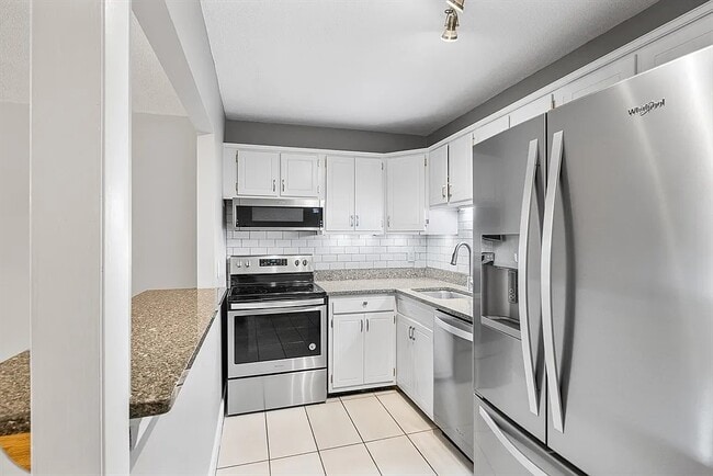 Building Photo - 11 Cogswell Ave