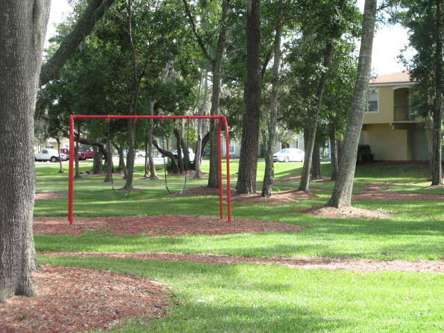 Building Photo - Las Palmas One-Bedroom townhouse with garage