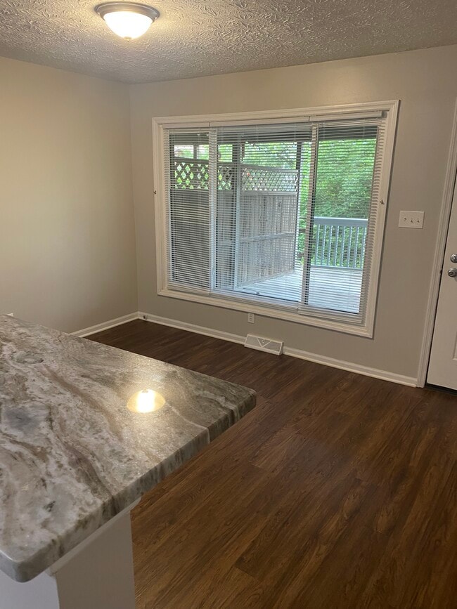 Building Photo - 5454 Archway Dr
