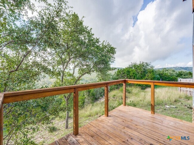 Building Photo - 238 Ledgeview Dr