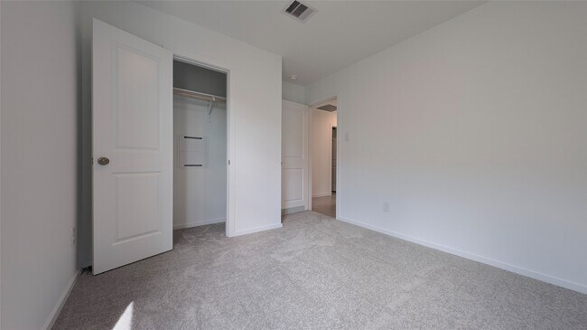 Building Photo - 21646 Cottonwood Mdws Trl