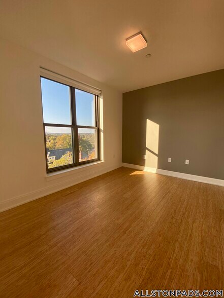 Building Photo - 40 Malvern St
