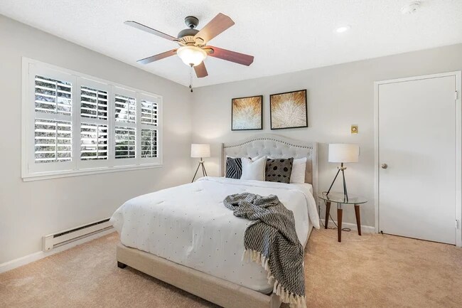 Building Photo - 1198 N Abbott Ave