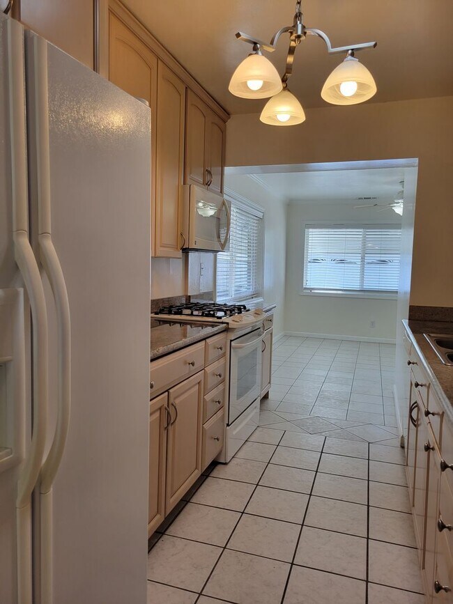 Building Photo - 111 Florence St