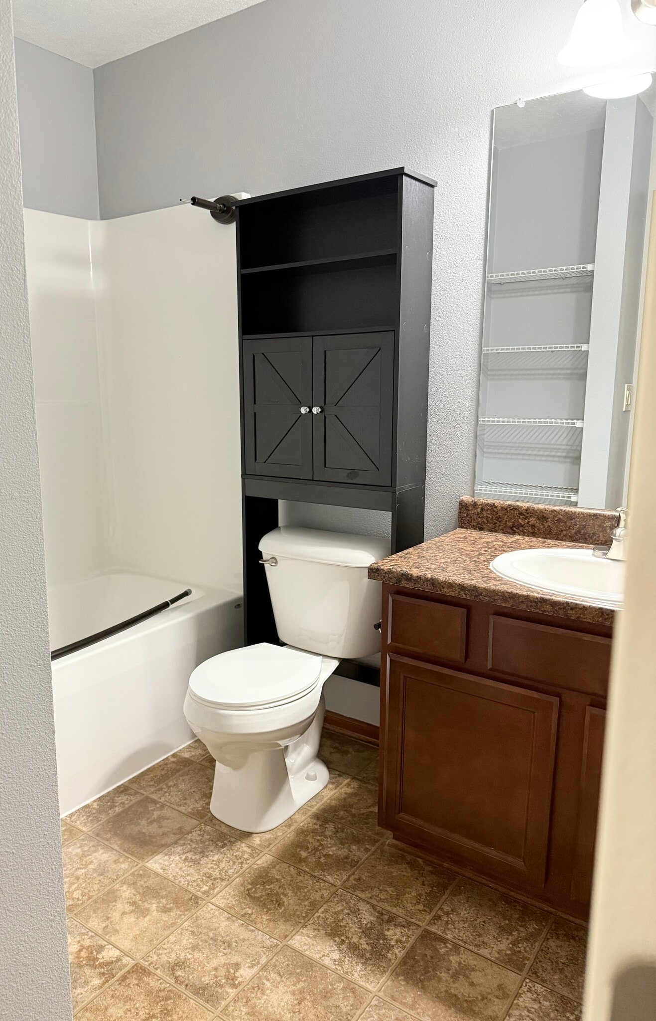 Building Photo - 1212 NE 7th Ln