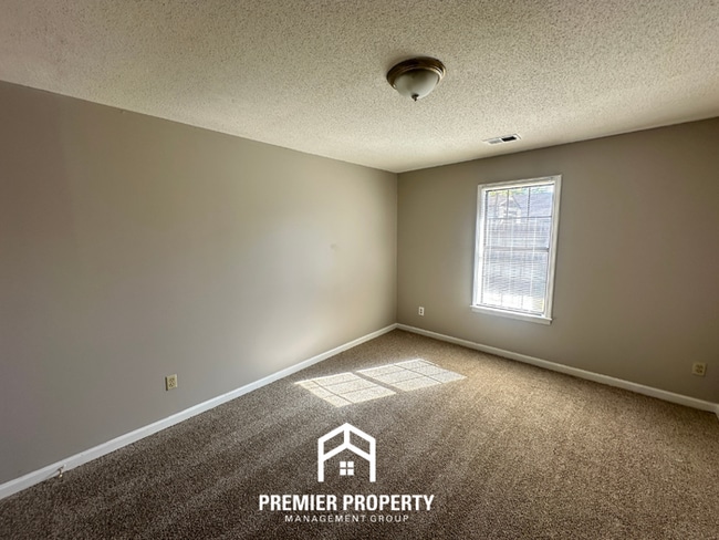 Building Photo - 6739 Pheasant Walk Cove