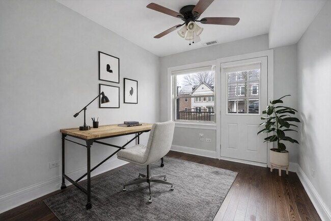 Building Photo - 1343 W Winona St